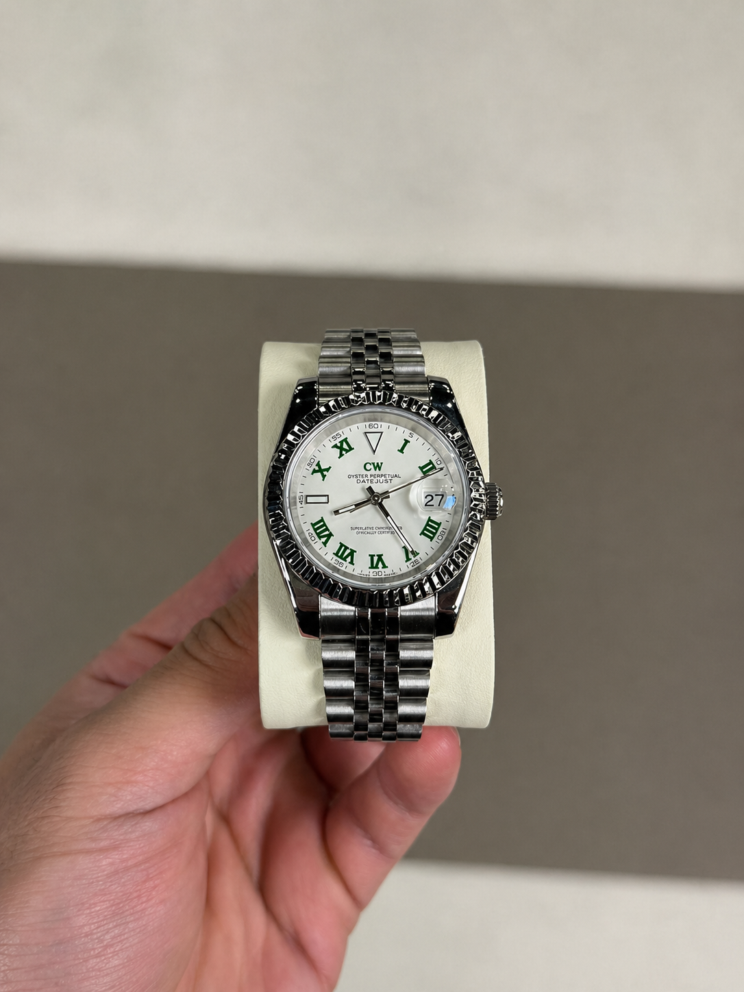 Aurora Hunter Green