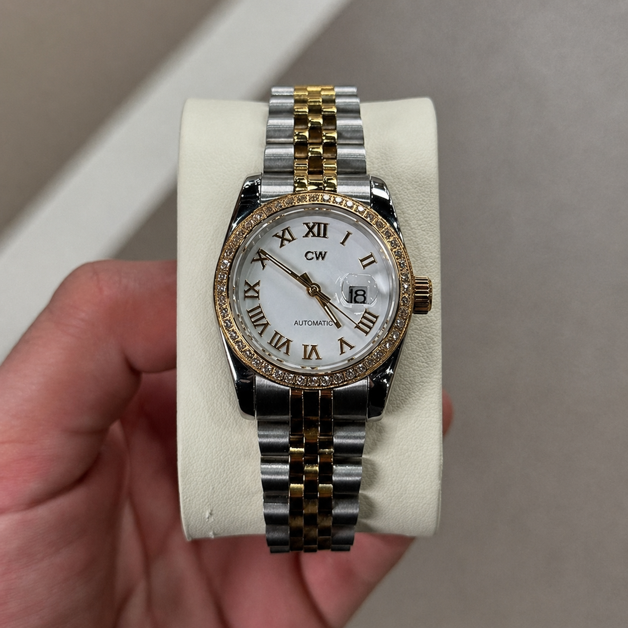 Golden Glimmer Dial