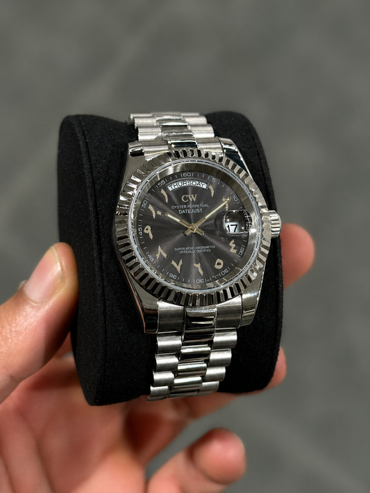 Gold Obsidian Royale Dial