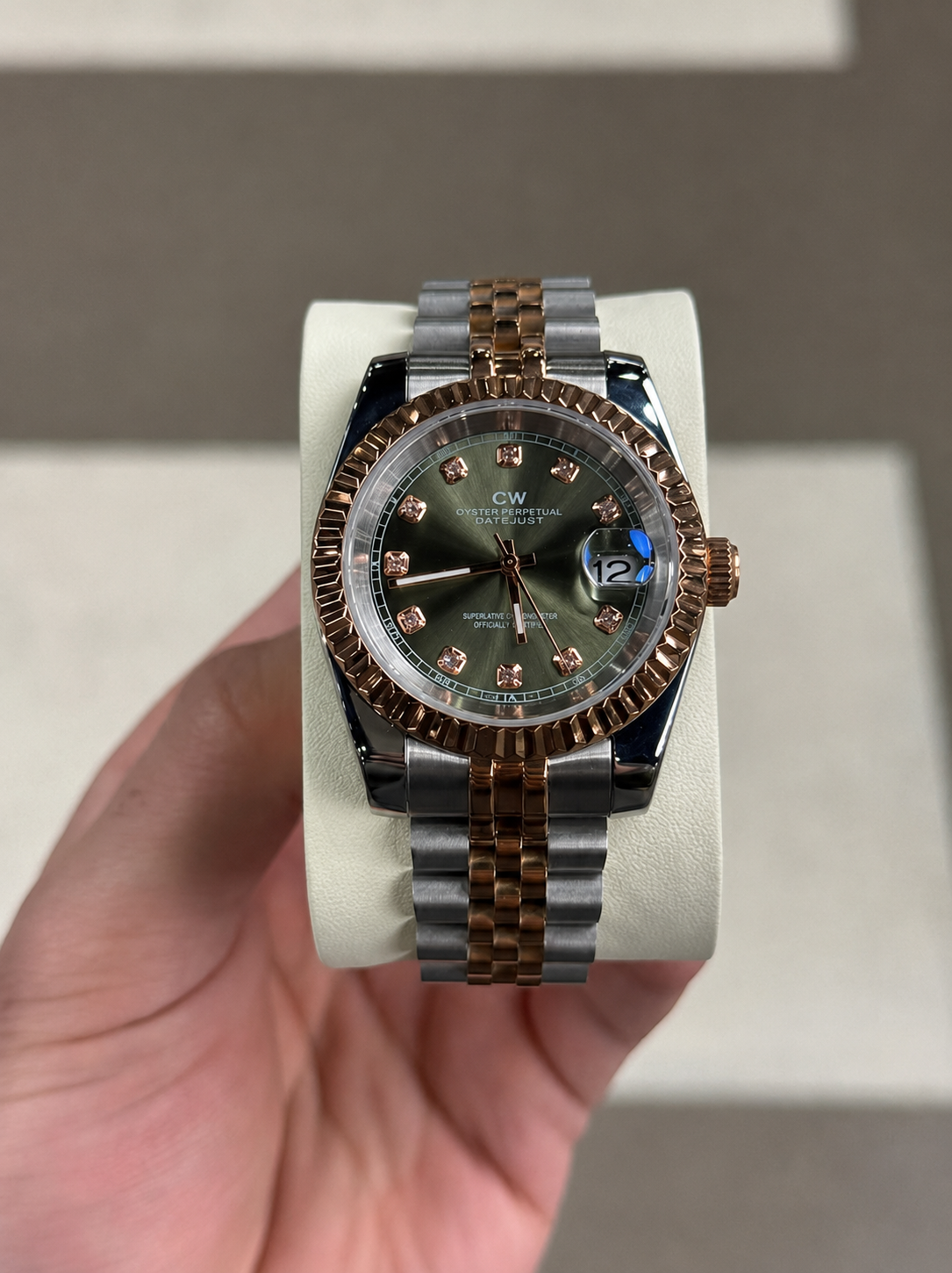 Royale Olivé Diamond Dial